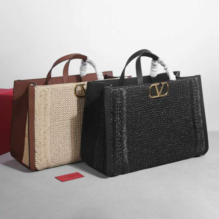 Picture of Valentino Handbags _SKUfw201144307fw